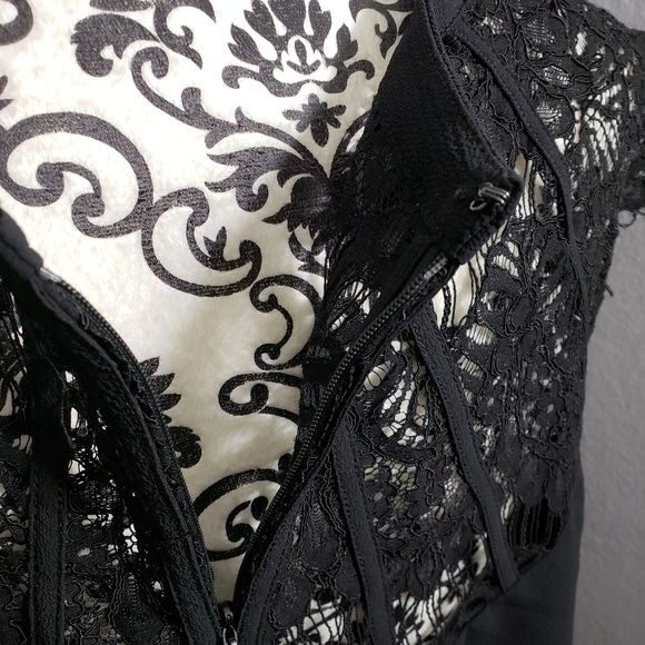 Truly Poppy Jarred Lace Detail Cap Sleeve - Picture 6 of 6